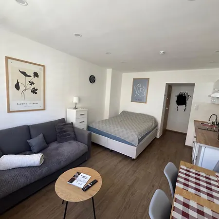 Apartamentsbymatyrafa-xii *