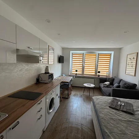 Apartamentsbymatyrafa-xii Apartmán *