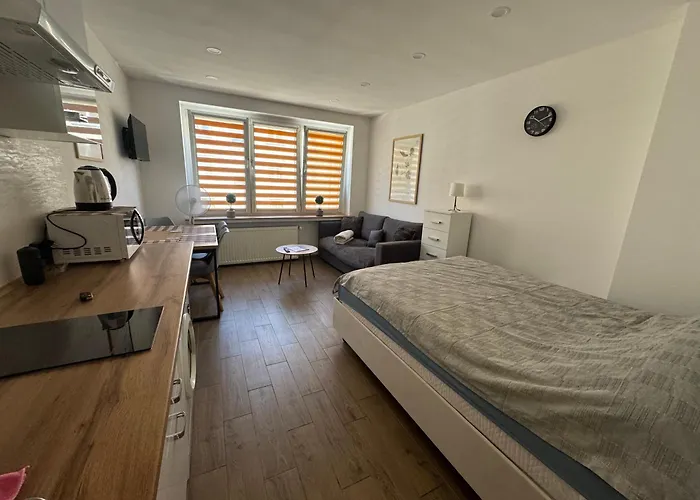 Apartamentsbymatyrafa-xii דירה *