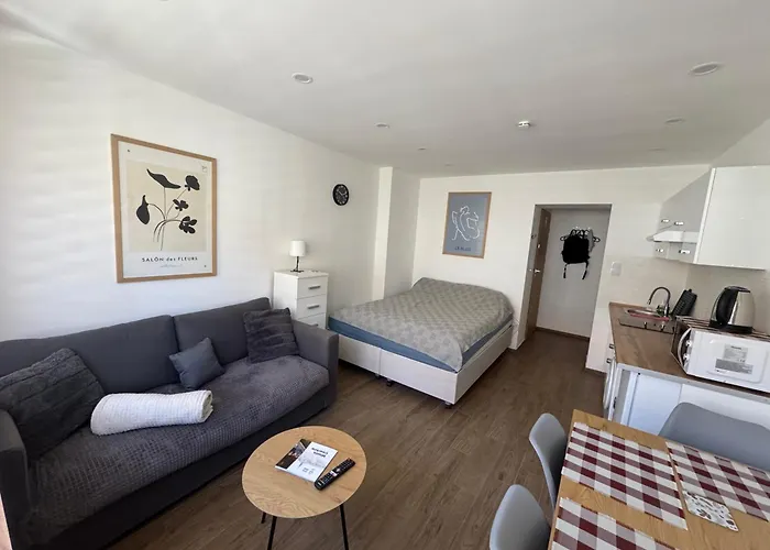 Apartamentsbymatyrafa-xii *