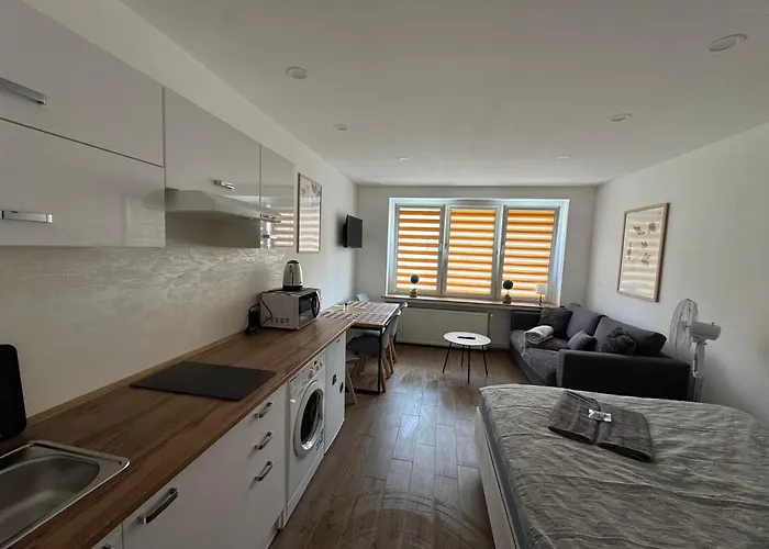 Apartamentsbymatyrafa-xii דירה *