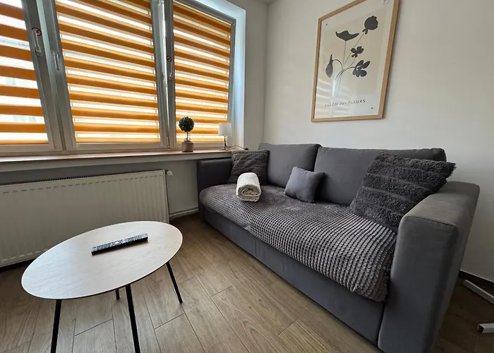 Apartamentsbymatyrafa-xii דירה